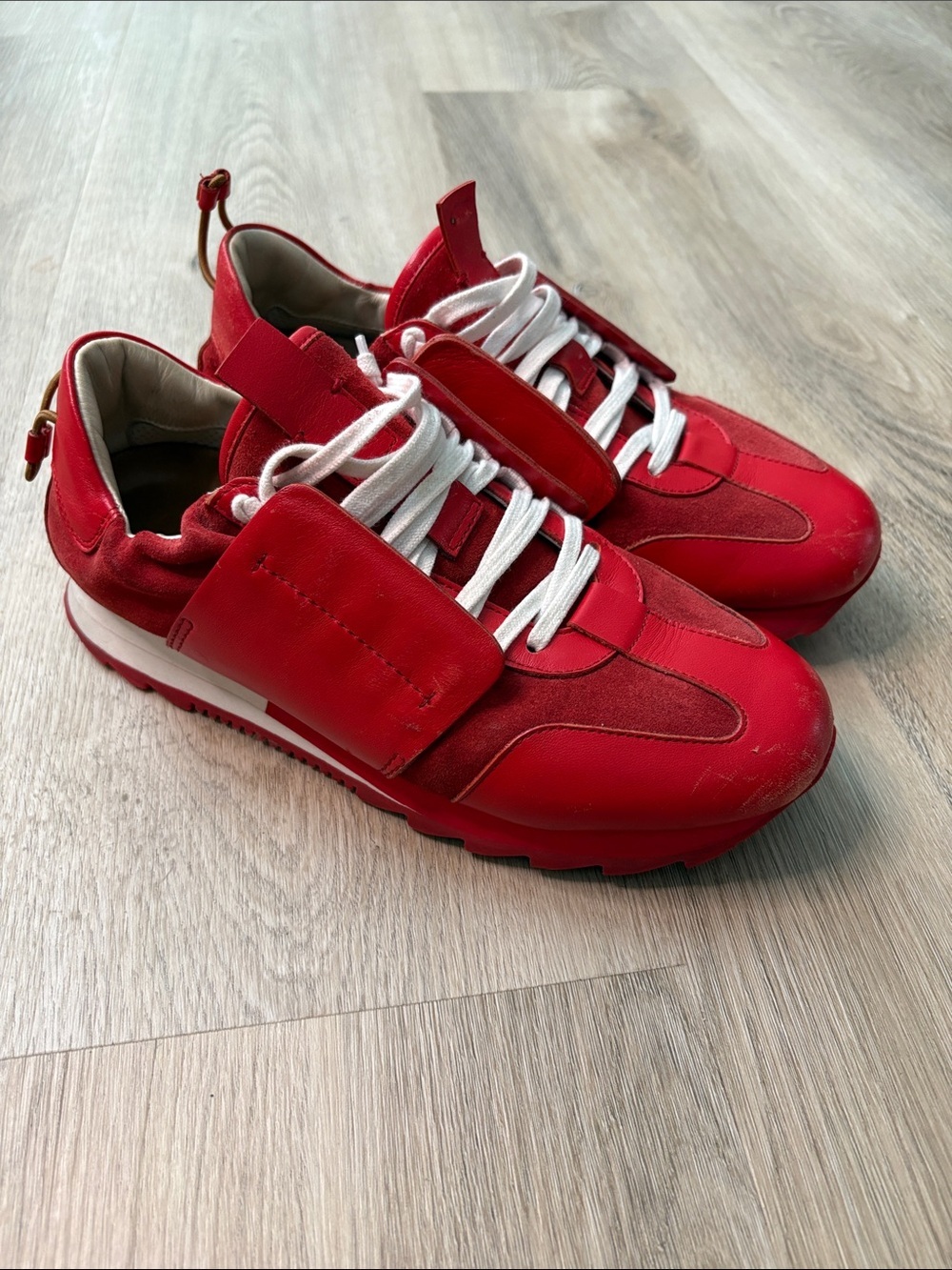 Authentic ESSEutESSE Red Elastic Band Running Sneakers Size 39 leather luxury